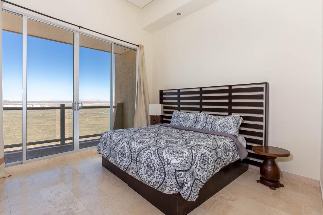 Encanto Living Penthouse By Kivoya Rocky Point Exterior photo