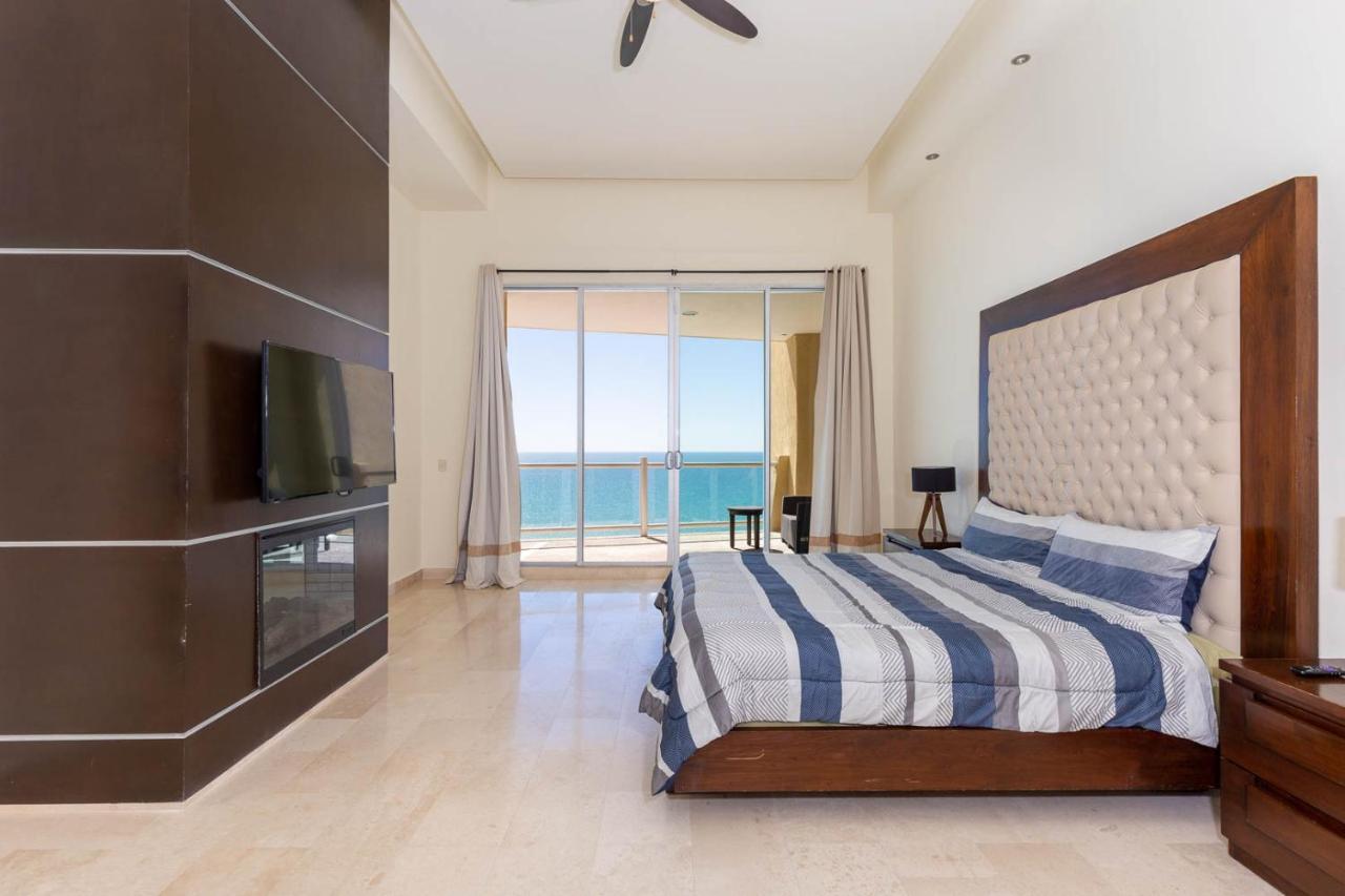 Encanto Living Penthouse By Kivoya Rocky Point Exterior photo
