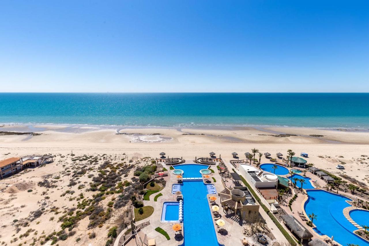 Encanto Living Penthouse By Kivoya Rocky Point Exterior photo