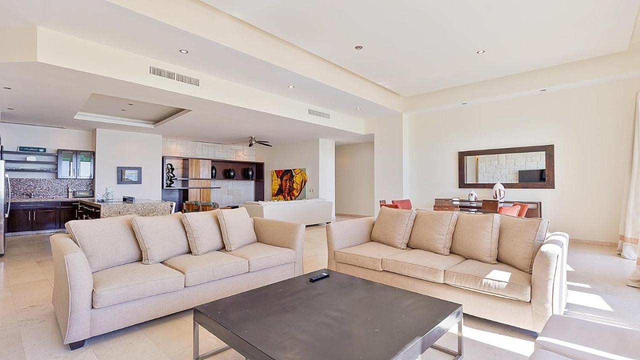 Encanto Living Penthouse By Kivoya Rocky Point Exterior photo