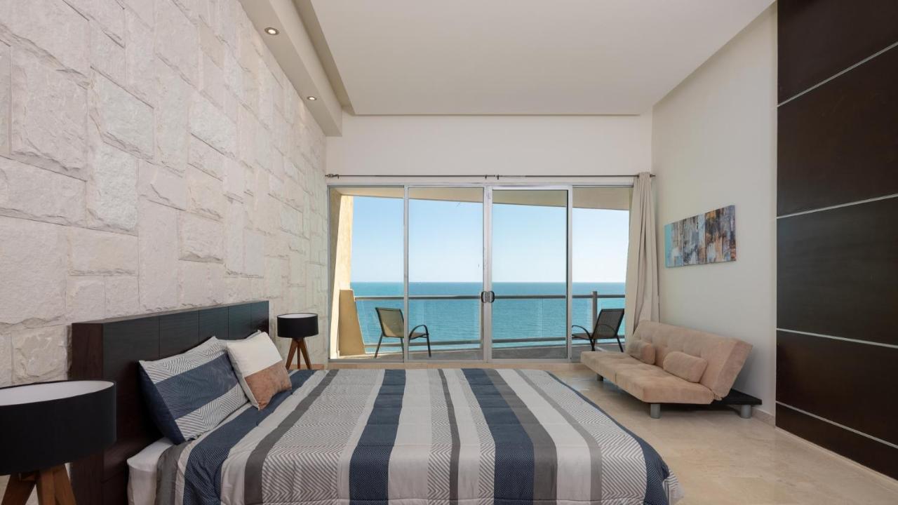 Encanto Living Penthouse By Kivoya Rocky Point Exterior photo