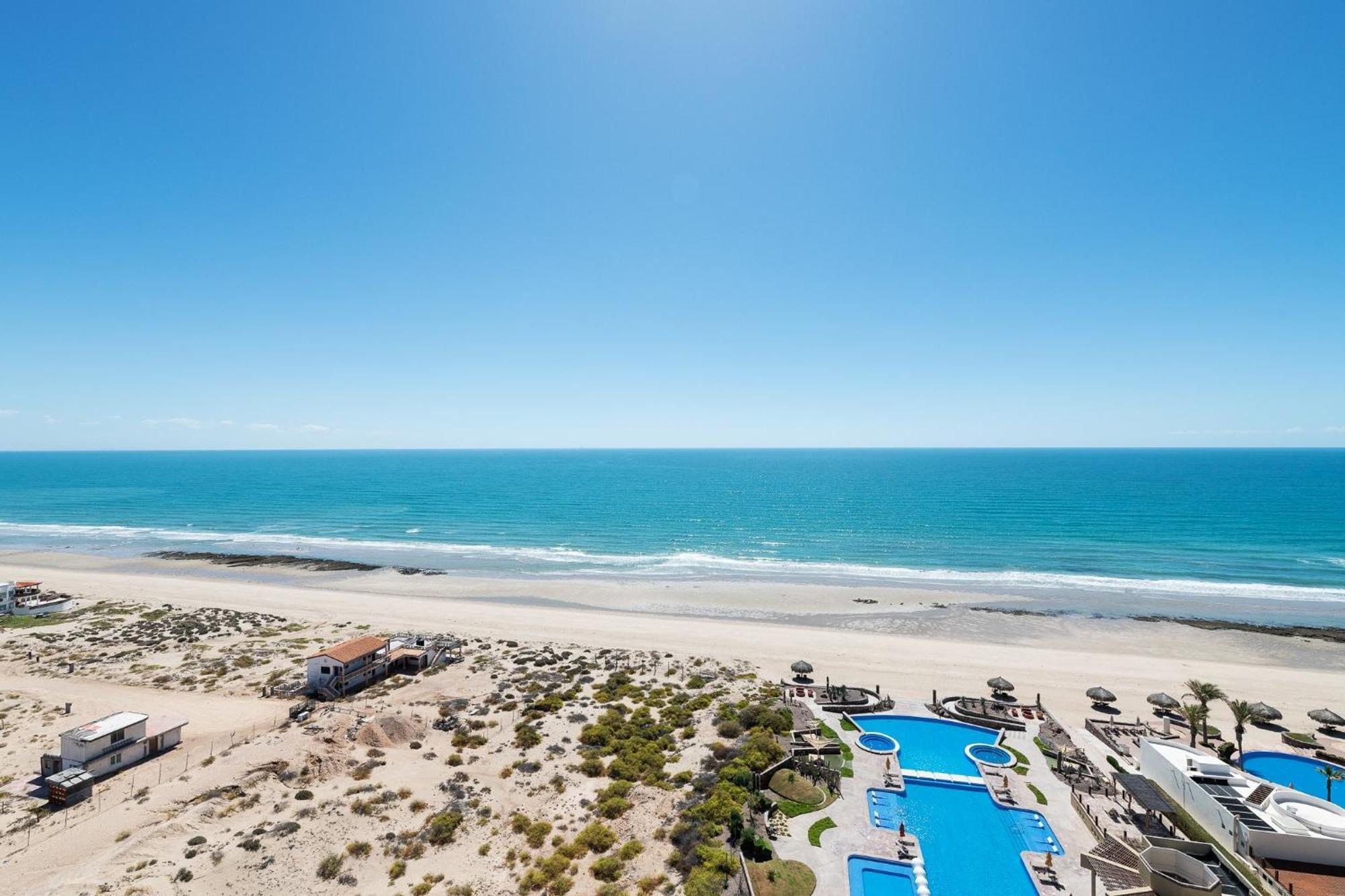 Encanto Living Penthouse By Kivoya Rocky Point Room photo
