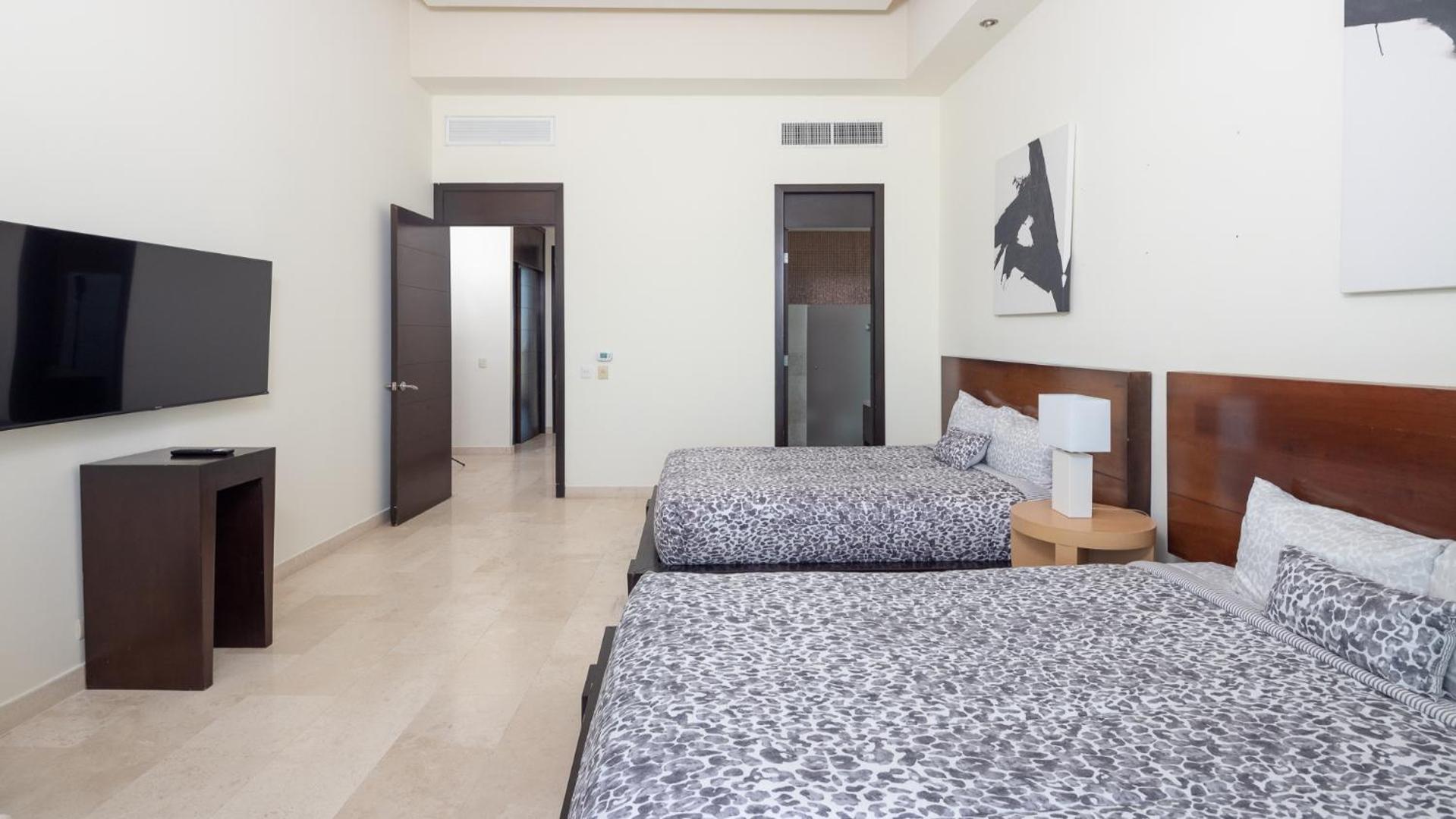 Encanto Living Penthouse By Kivoya Rocky Point Exterior photo