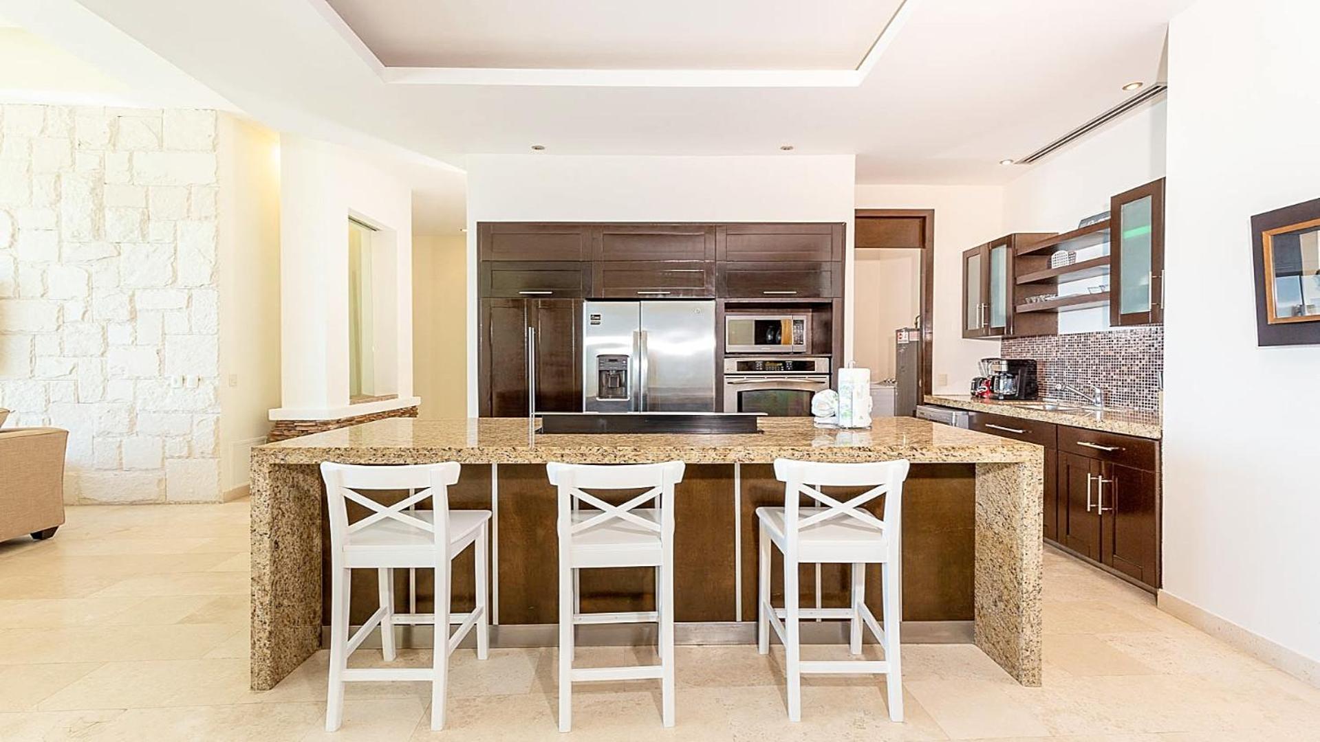 Encanto Living Penthouse By Kivoya Rocky Point Exterior photo